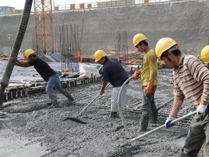 水泥混凝土路面施工有什么材料要求？